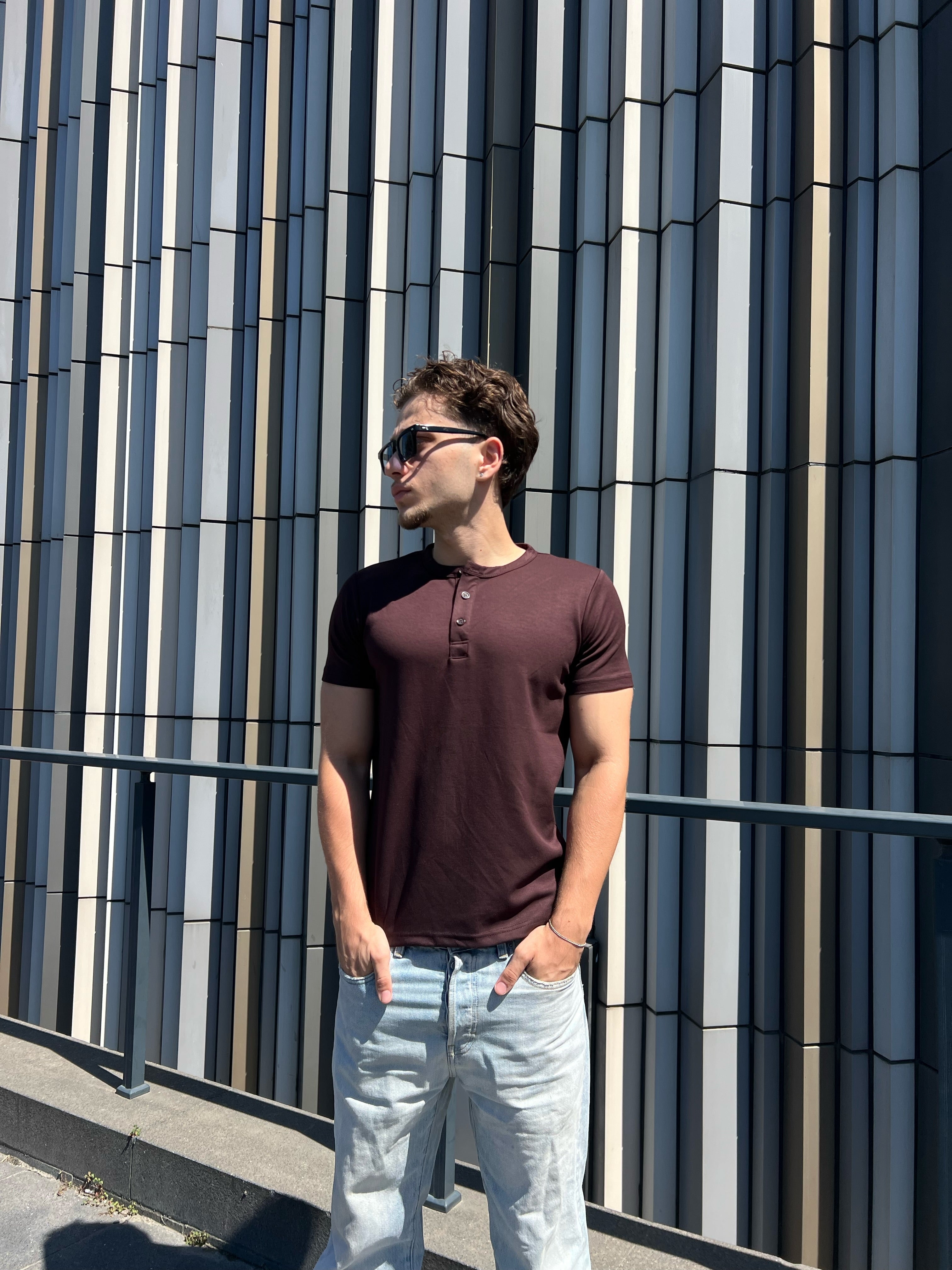 Kahverengi Henley Yaka Tshirt